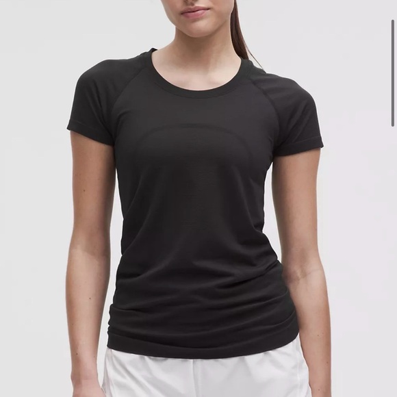 lululemon athletica Tops - Lululemon Athletica Swiftly Classic Black Short-Sleeve Women's Tee medium